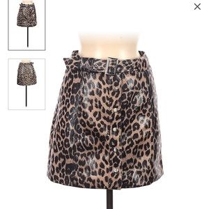 NWT Button down cheetah skirt with belt